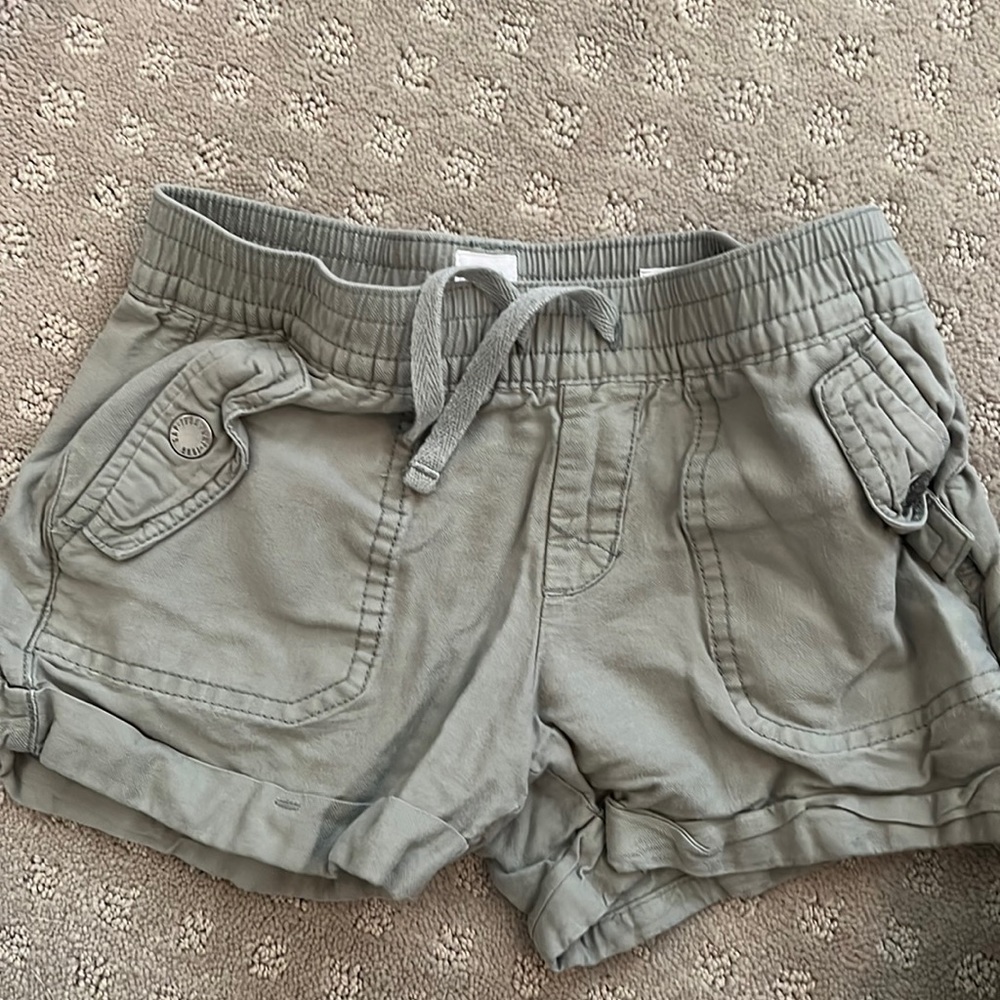 Girls Green khaki gap shorts
